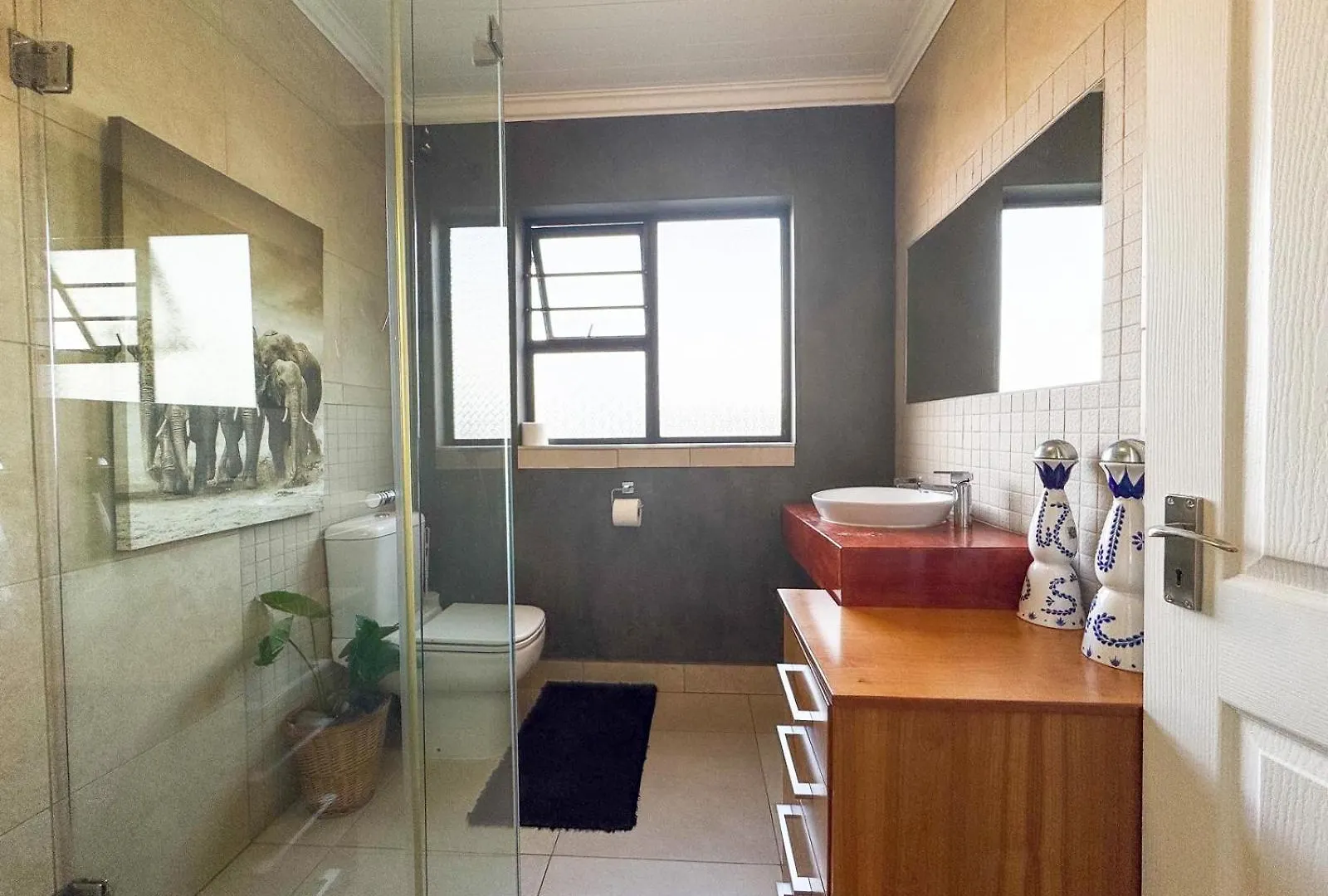 The Sanctuary Guest House Le Cap